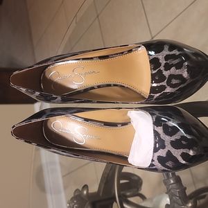 JESSICA SIMPSON Silver Patent Charisma Leopard Print Heel